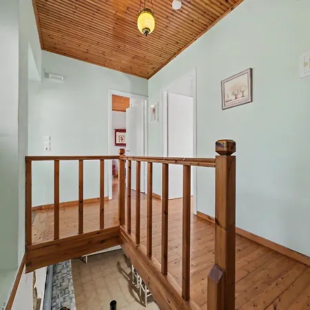 Tolis House شقة *