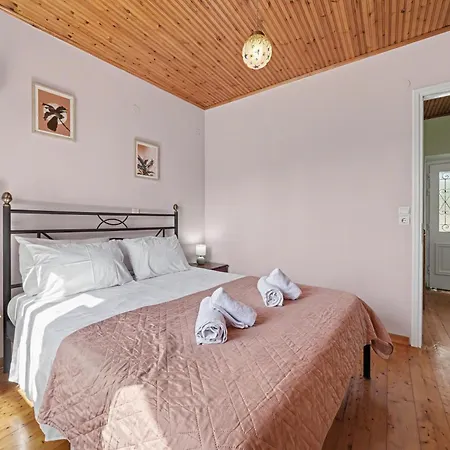 Tolis House شقة *
